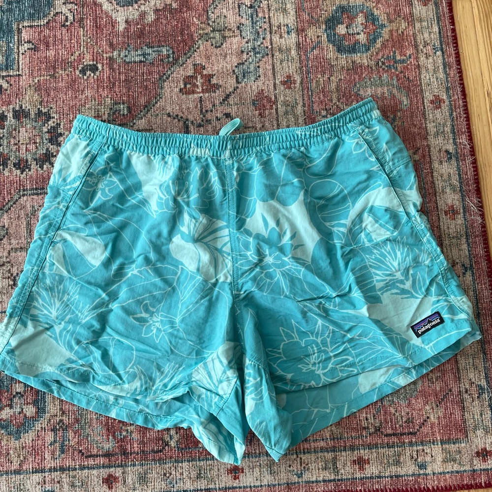 Patagonia Womens Baggies Blue floral shorts